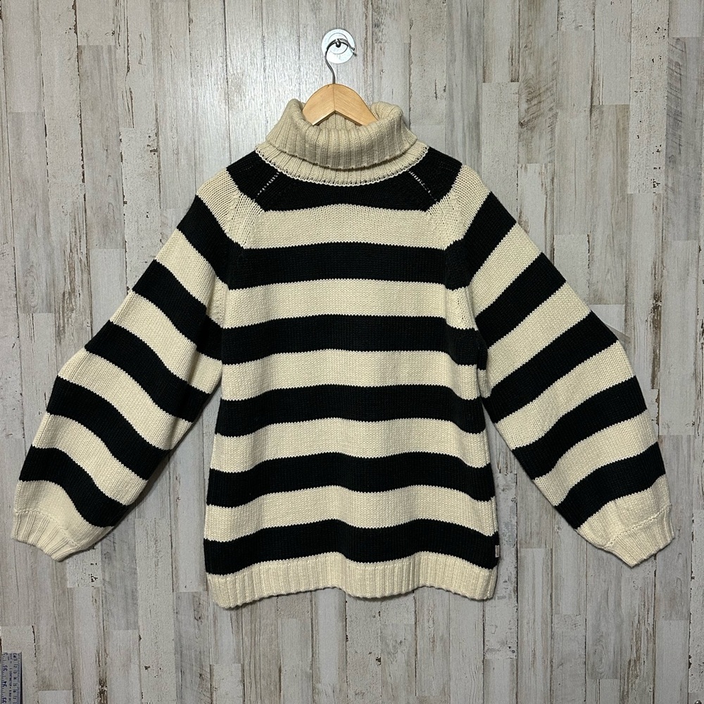 Brixton Knit Sweater‎
